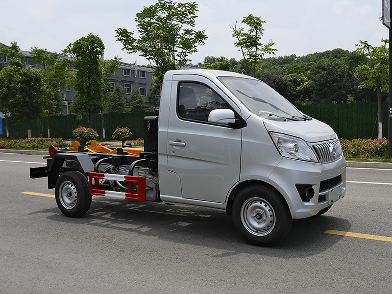 RLQ5032ZXXSC6長安2900勾臂垃圾車